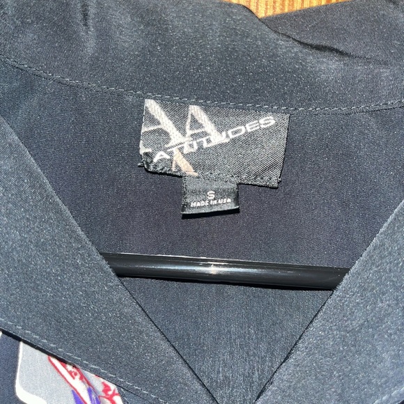 Vintage early 2000’s pin up girl dice button up - Picture 2 of 5